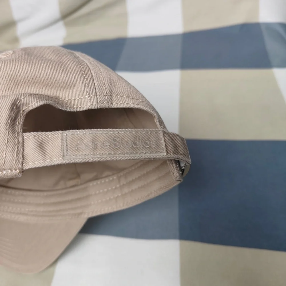 🧢Acne Tan Hat Minimalist Design